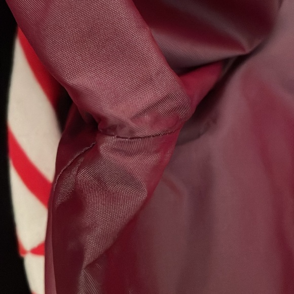 Dana Buchman silk blouse. - Picture 9 of 9